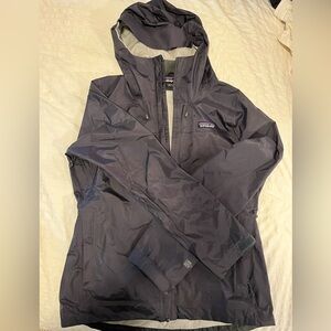 Patagonia Women’s Torrentshell Raincoat - Dark Grey